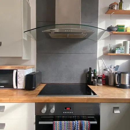 Cozy 40 M Near Pere-Lachaise Paris